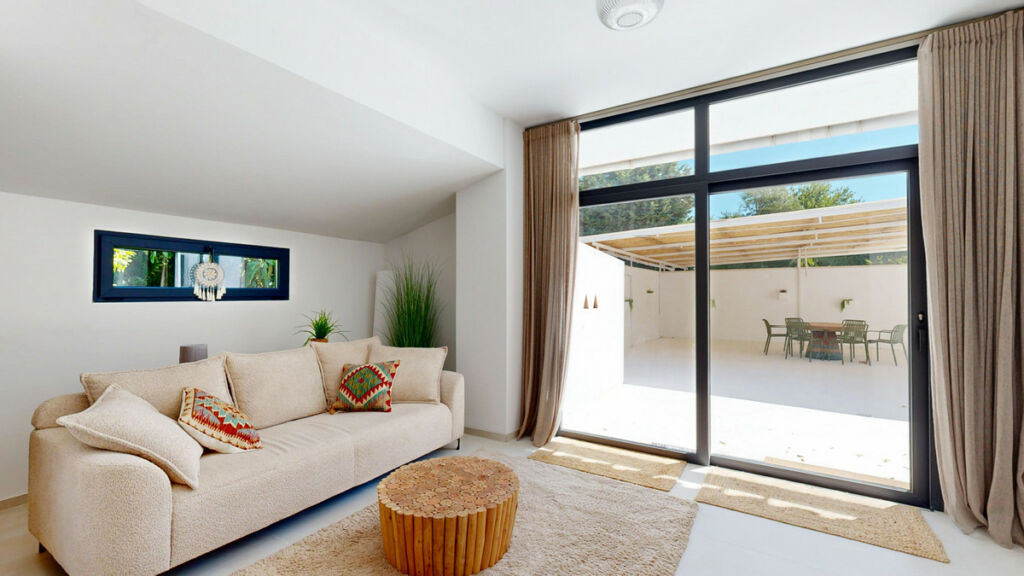 Detached Villa Estepona Málaga - image 40