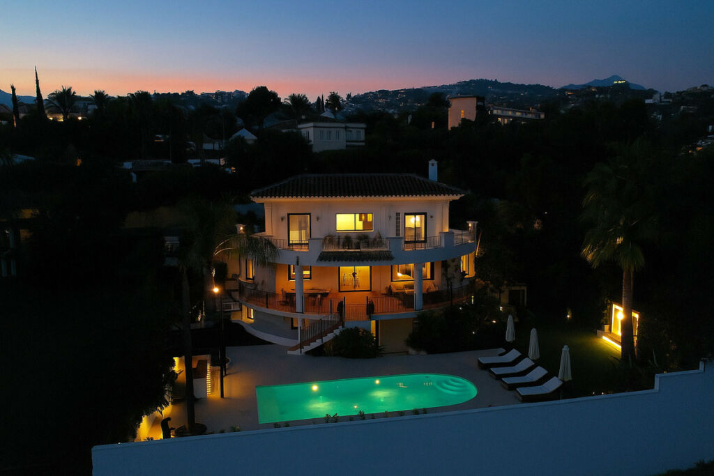 Detached Villa La Quinta Málaga - image 40