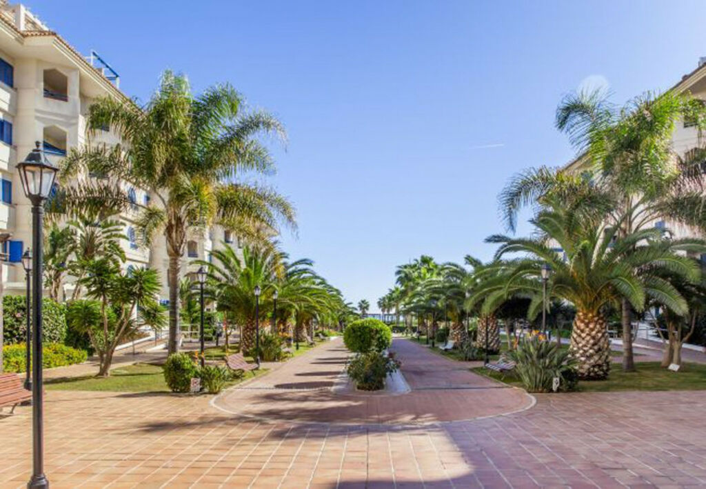 Middle Floor Apartment San Luis de Sabinillas Málaga - image 40