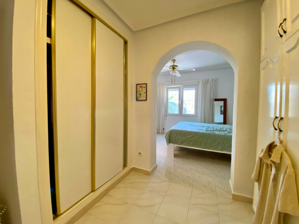 Detached Villa Ciudad Quesada Alicante - image 42
