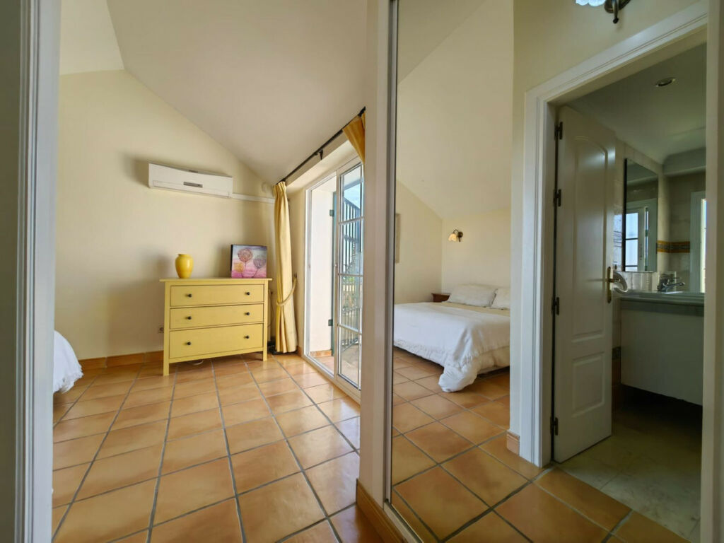 Detached Villa Estepona Málaga - image 40