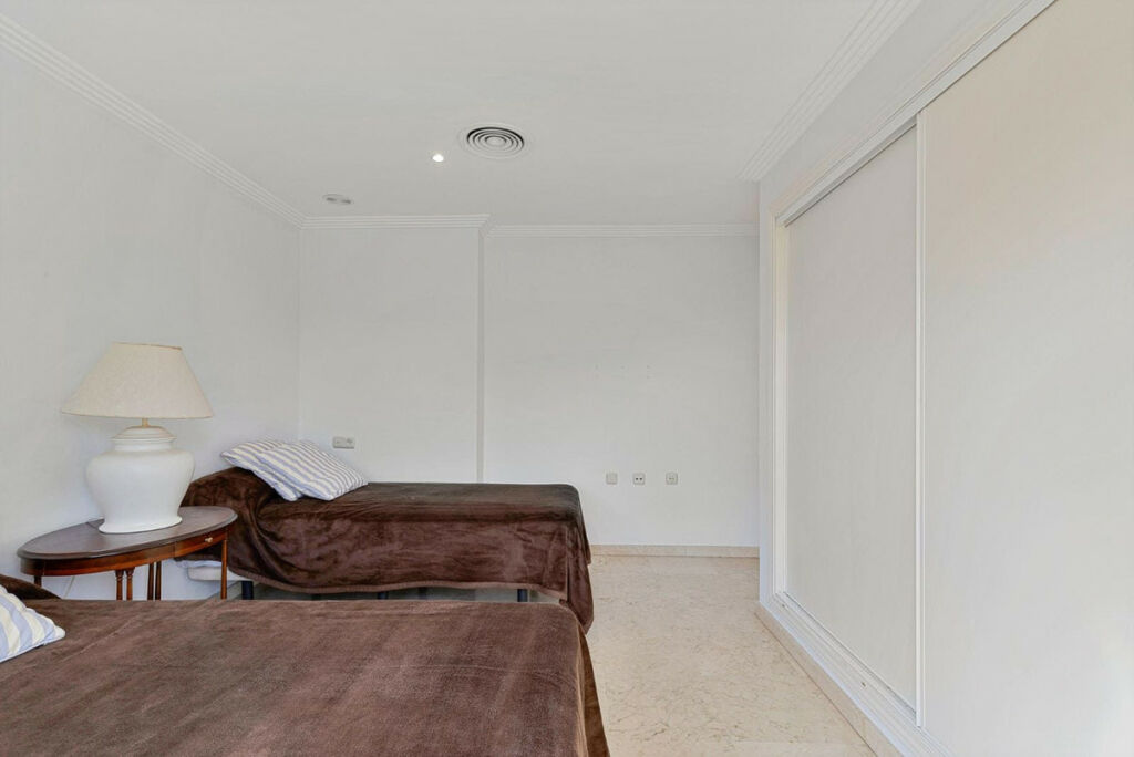 Top Floor Apartment Marbella Málaga - image 41