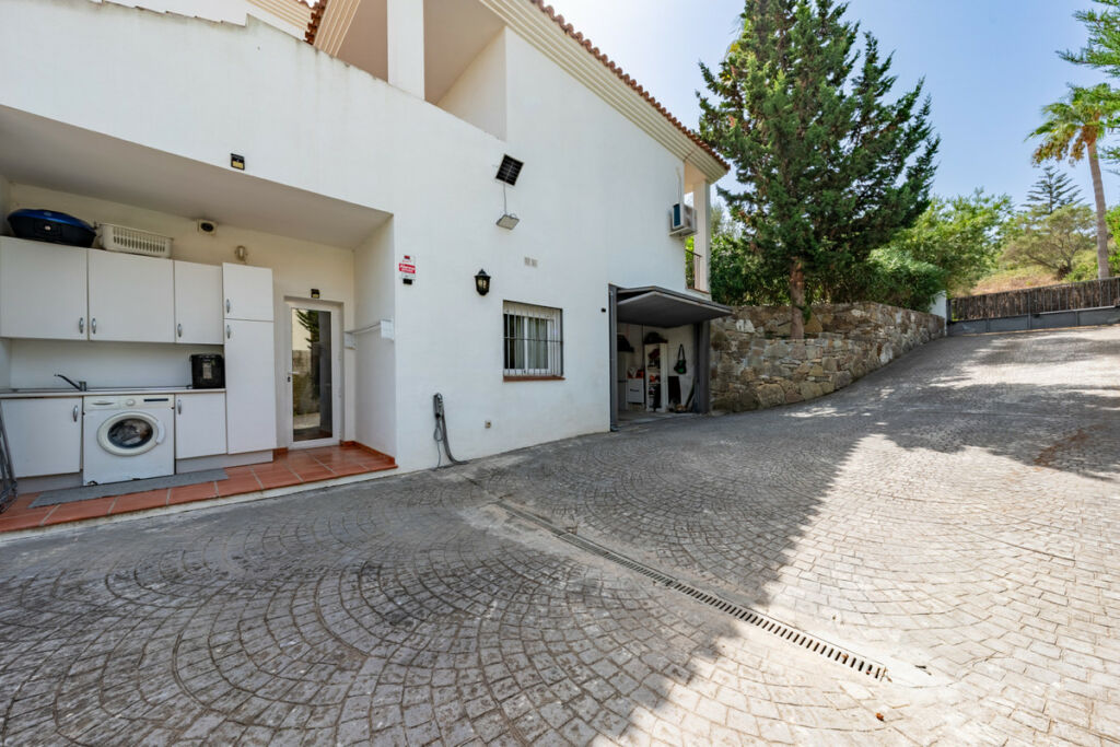 Detached Villa Sotogrande Alto Cádiz - image 41