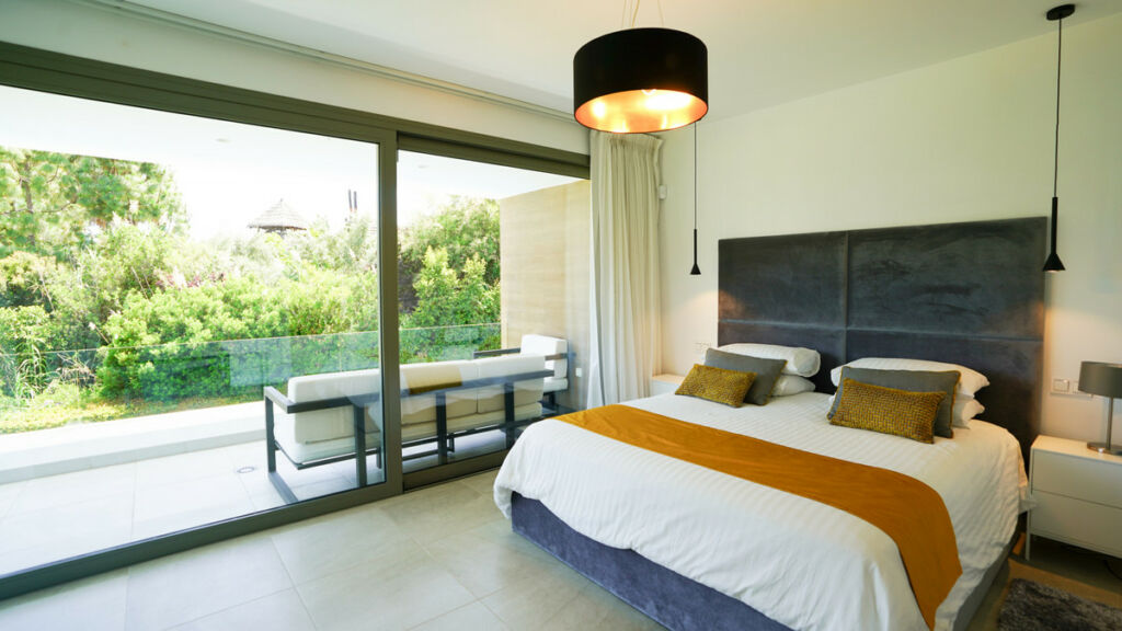 Detached Villa El Paraiso Málaga - image 41