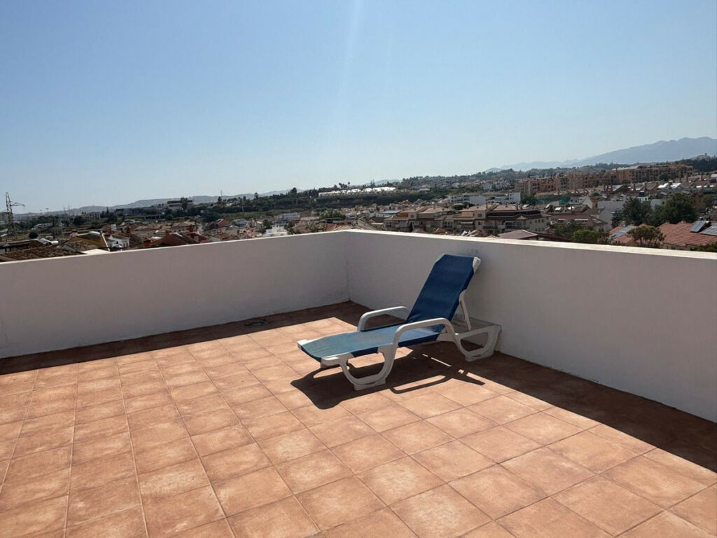 Detached Villa Los Pacos Málaga - image 41