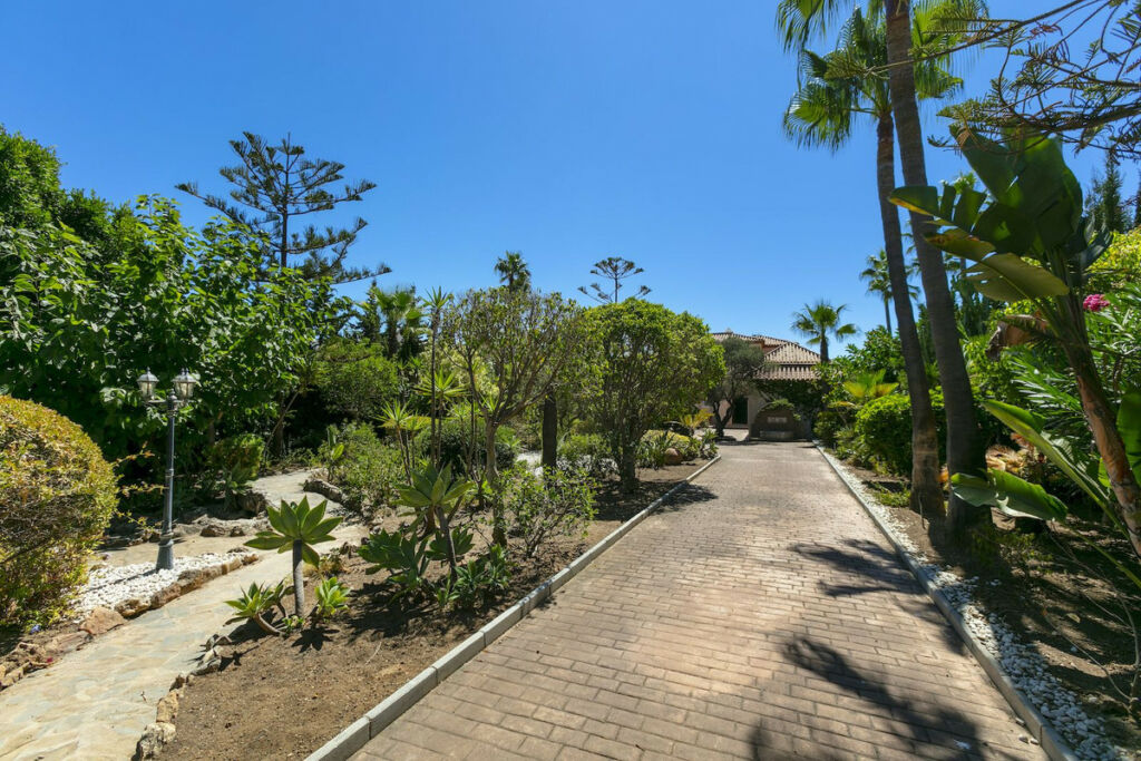 Detached Villa Marbesa Málaga - image 41