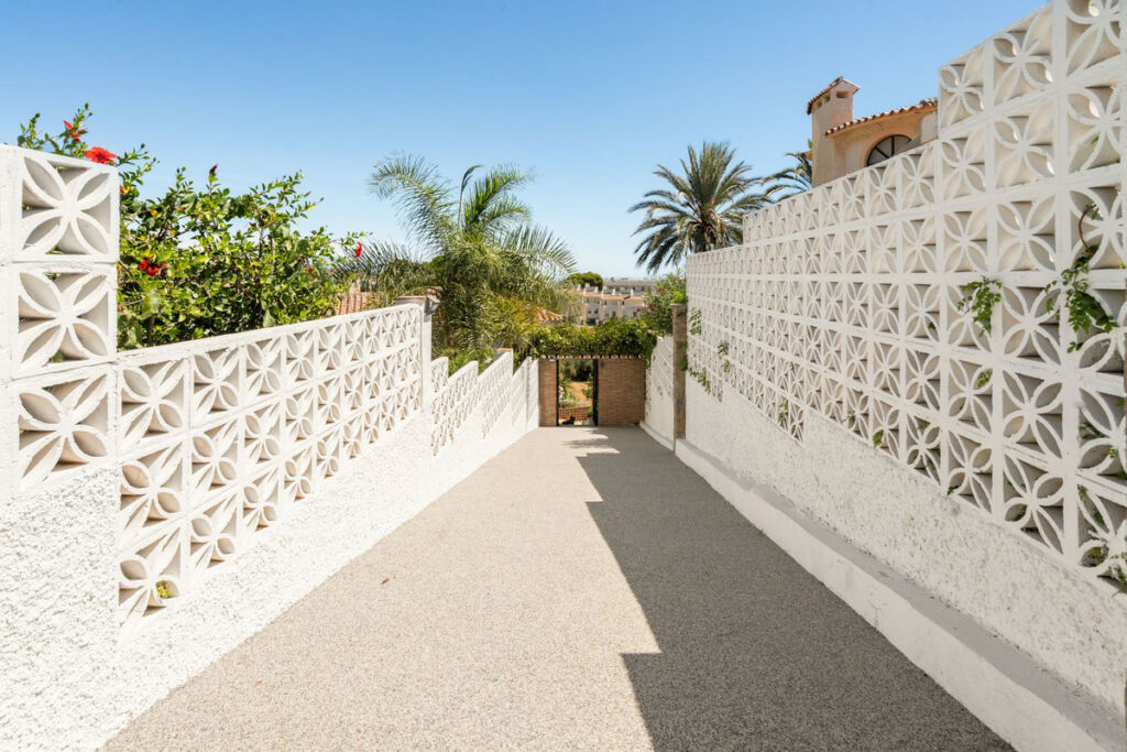 Detached Villa Torreblanca Málaga - image 41