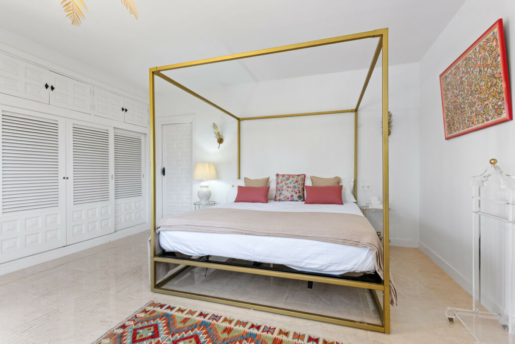 Detached Villa Nueva Andalucía Málaga - image 41