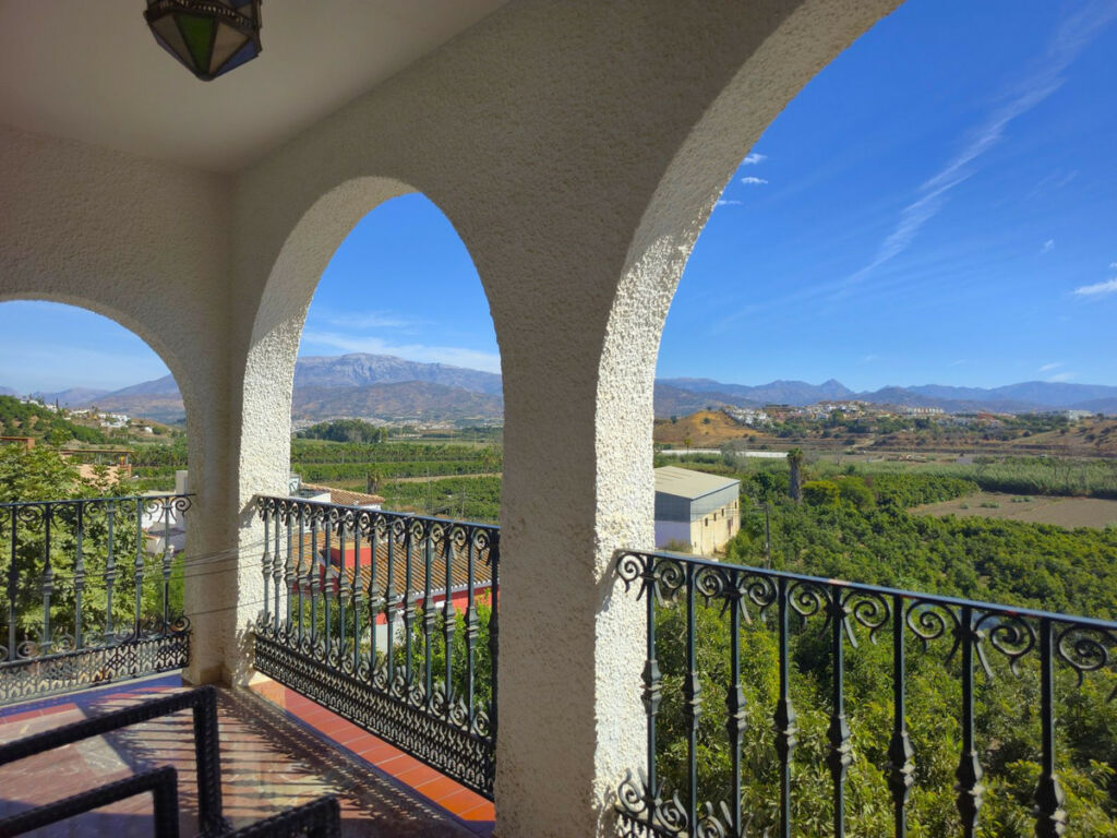 Detached Villa Almayate Málaga - image 41