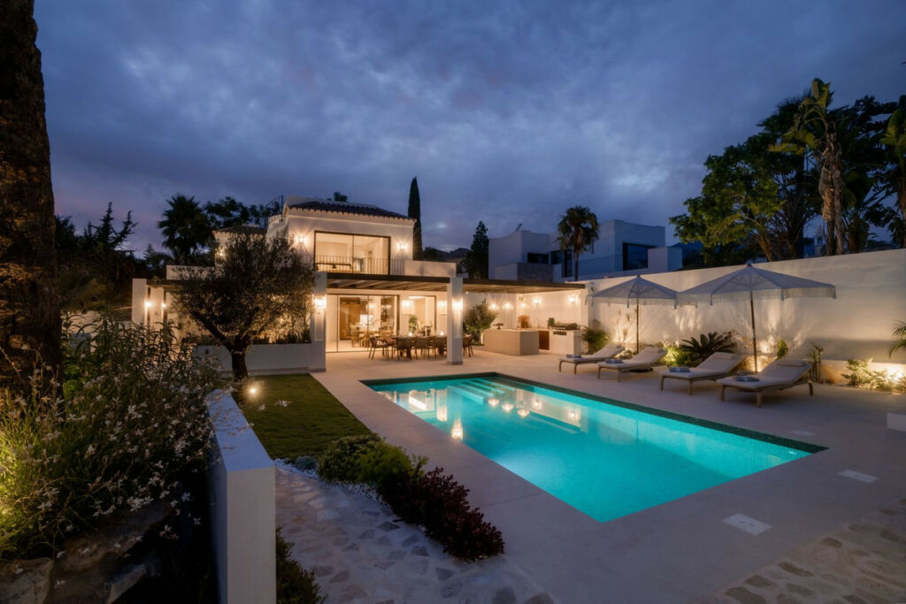 Detached Villa Nueva Andalucía Málaga - image 41