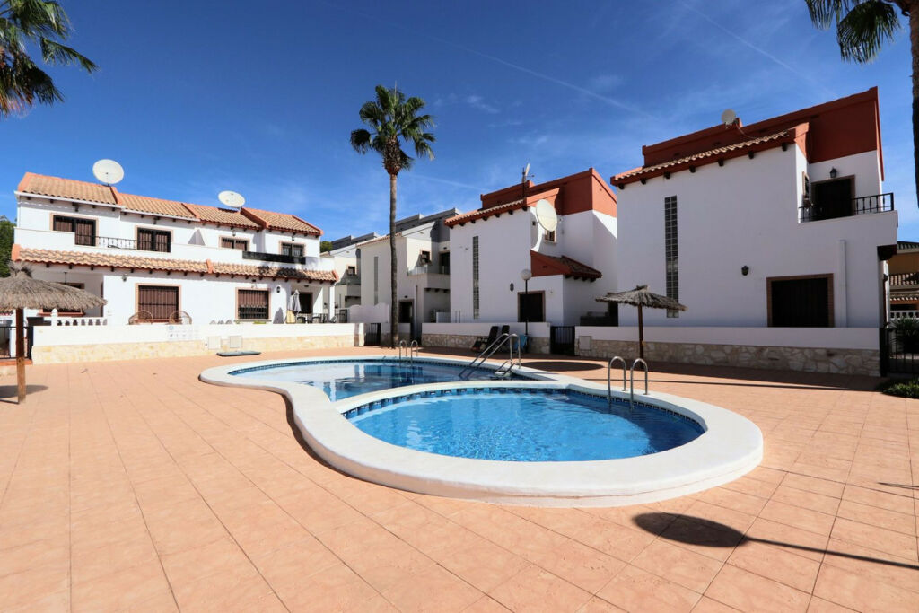 Detached Villa Villamartin Alicante - image 42