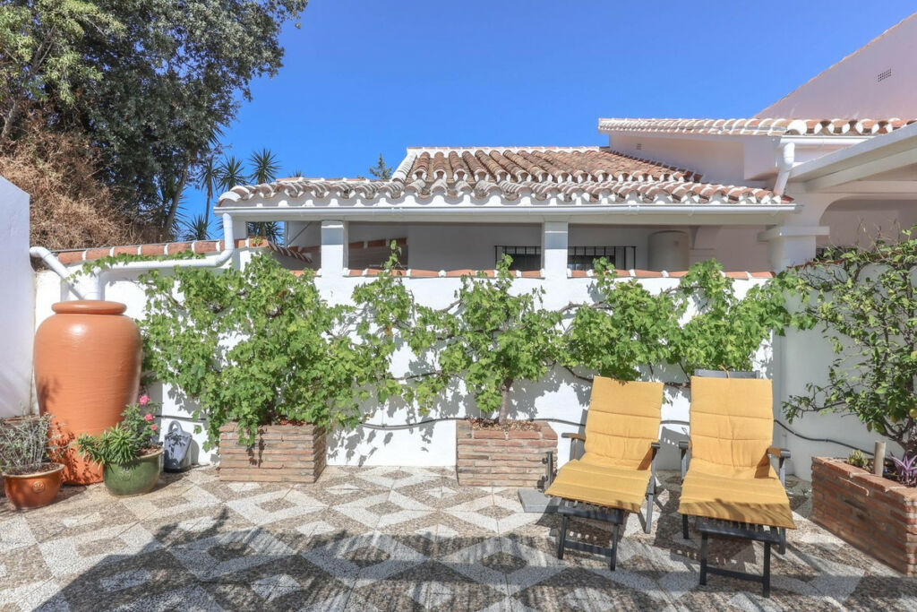 Detached Villa Guaro Málaga - image 42