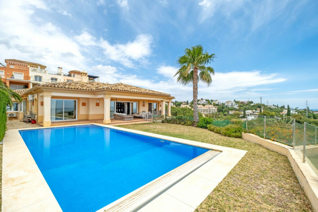 Detached Villa Elviria Málaga - image 42