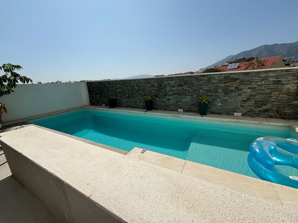 Detached Villa Los Pacos Málaga - image 42
