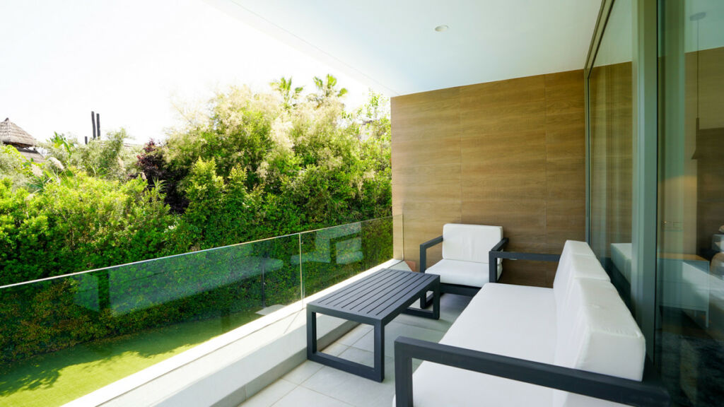 Detached Villa El Paraiso Málaga - image 43
