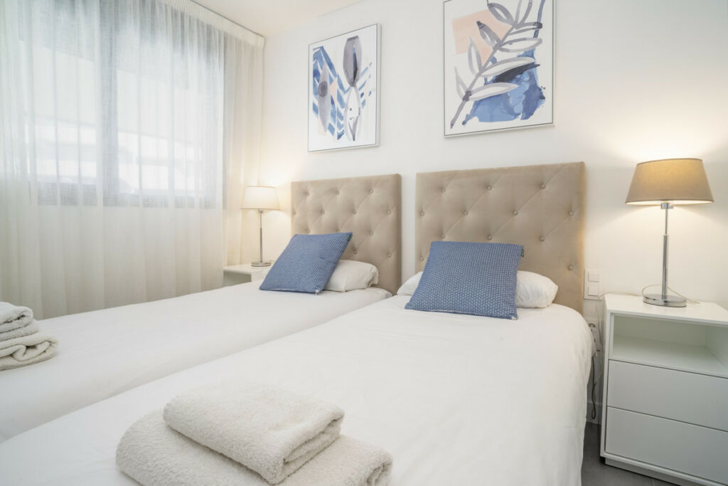 Middle Floor Apartment Estepona Málaga - image 43