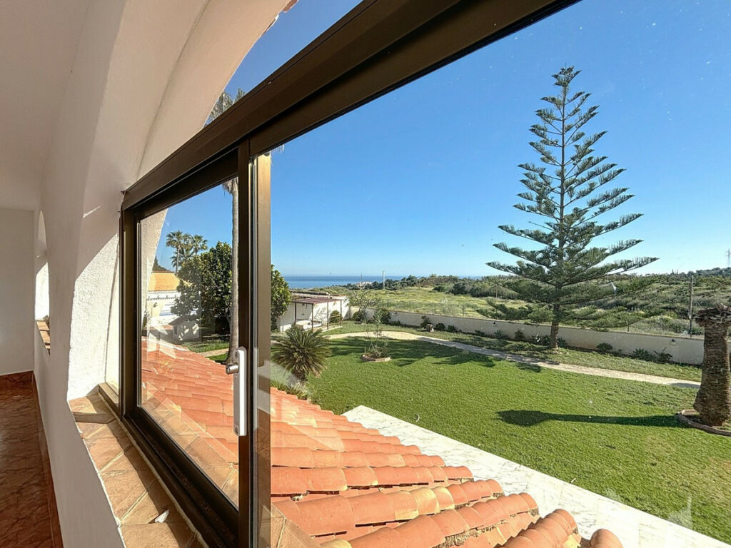 Detached Villa Almayate Málaga - image 43