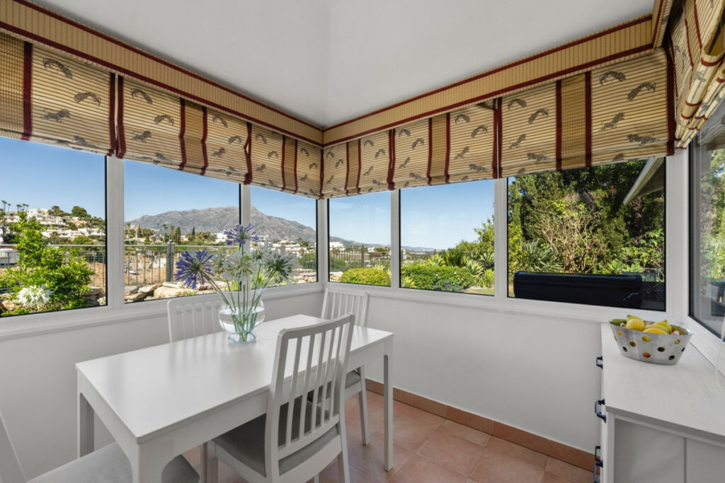 Detached Villa Benahavís Málaga - image 43