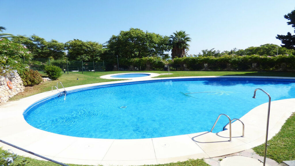 Middle Floor Apartment Benalmadena Málaga - image 43