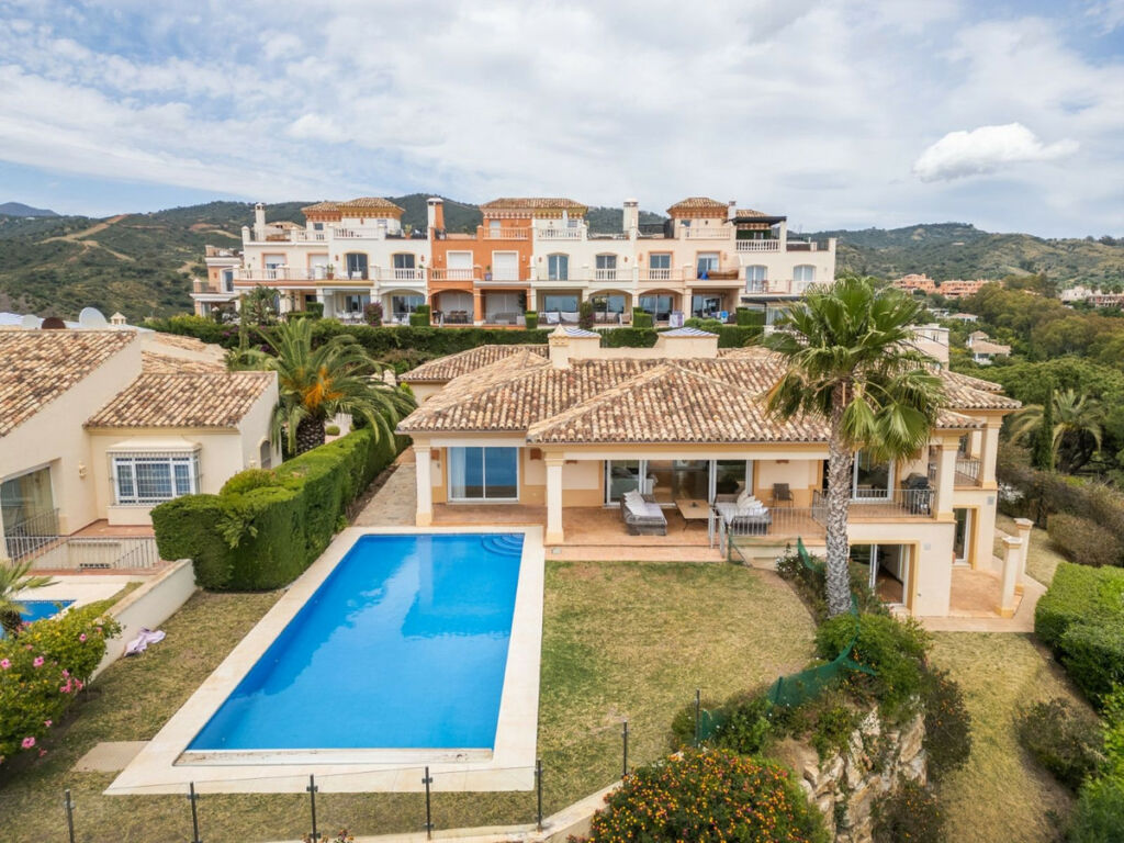 Detached Villa Elviria Málaga - image 43
