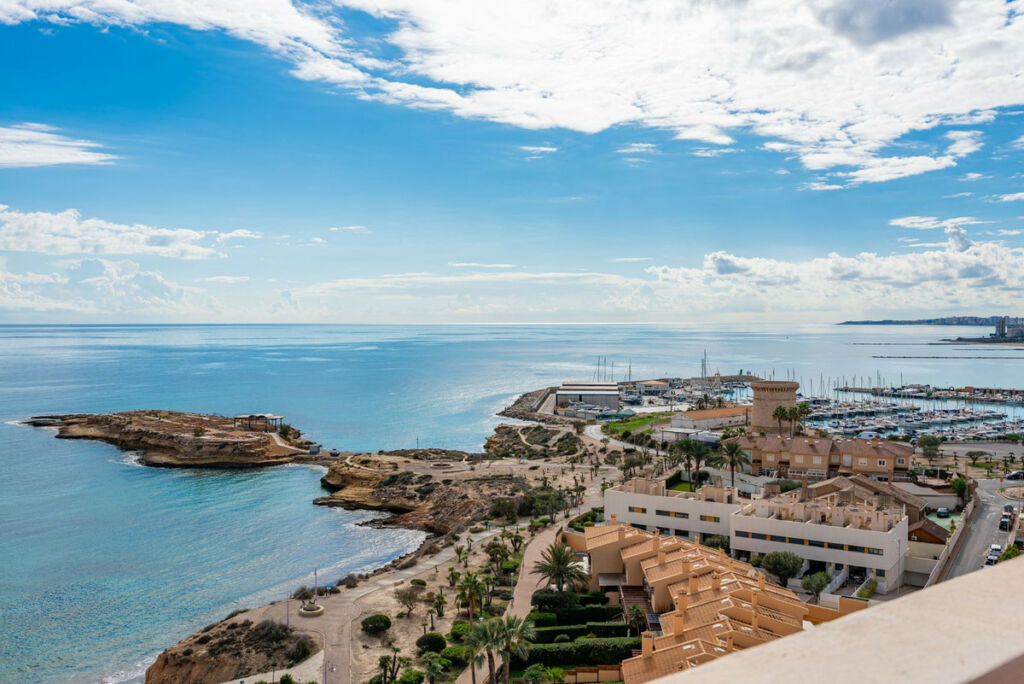Middle Floor Apartment El Campello Alicante - image 43