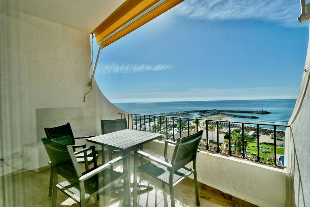Top Floor Apartment Puerto de Cabopino Málaga - image 42