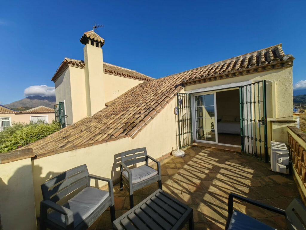 Detached Villa Estepona Málaga - image 44