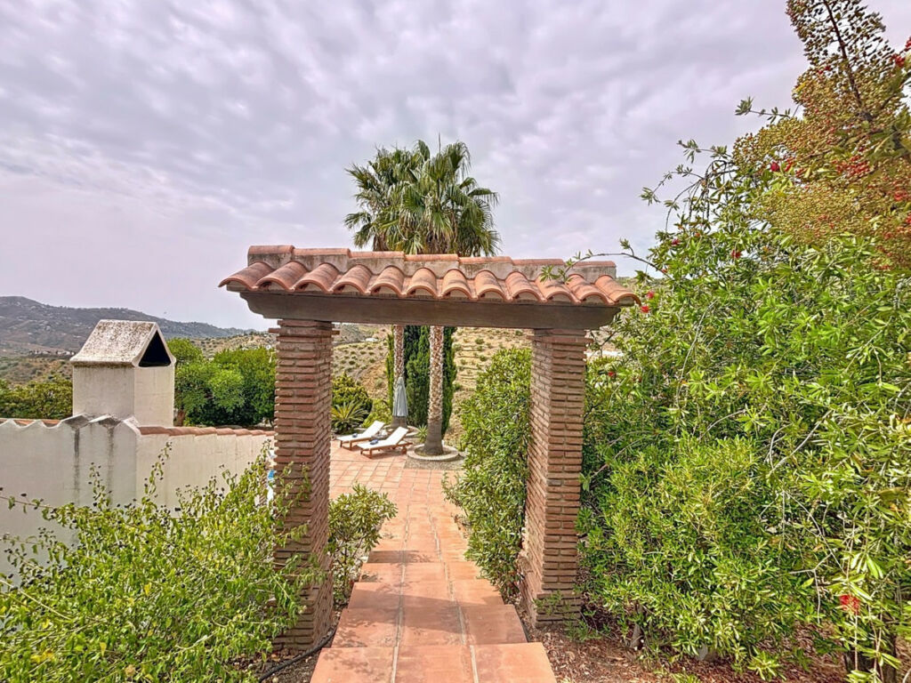 Detached Villa Canillas de Albaida Málaga - image 48