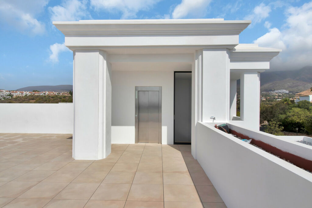 Detached Villa The Golden Mile Málaga - image 44
