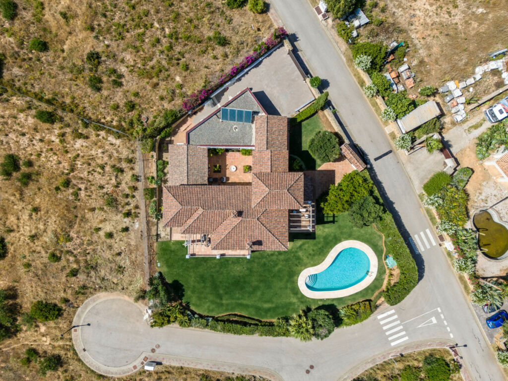 Detached Villa Sotogrande Cádiz - image 44