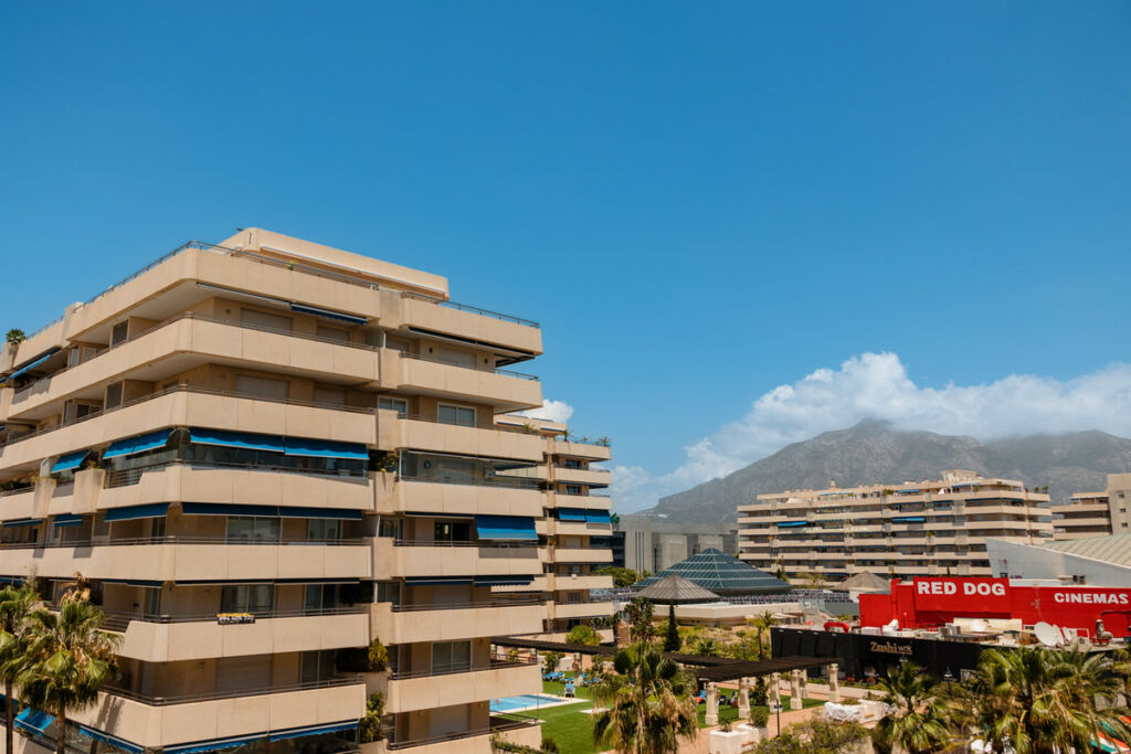 Middle Floor Apartment Puerto Banús Málaga - image 44
