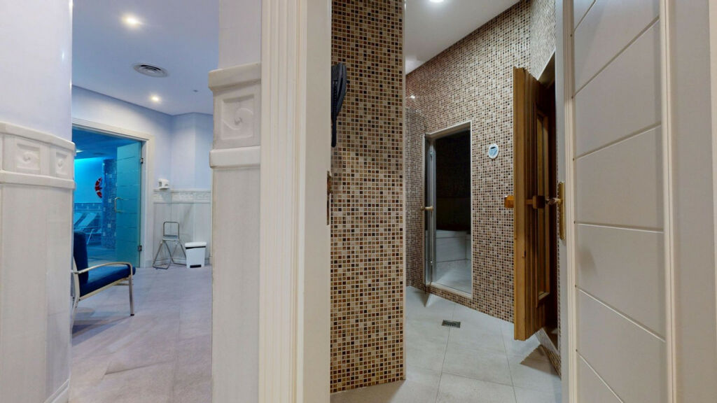 Middle Floor Apartment Estepona Málaga - image 44