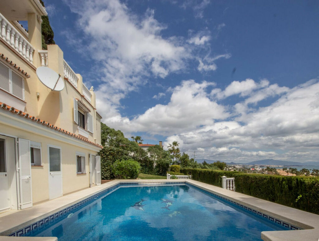 Detached Villa Estepona Málaga - image 44