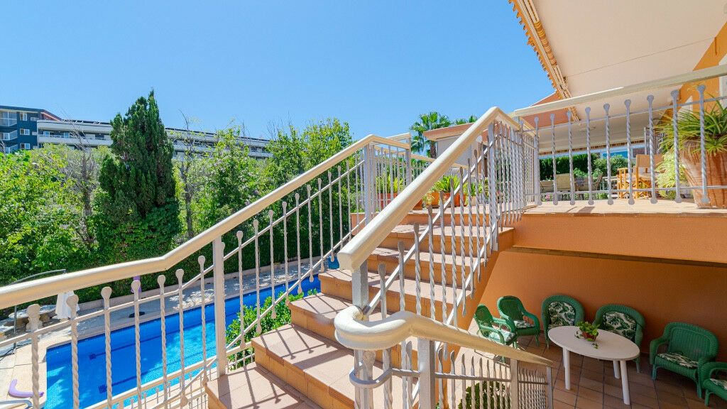 Detached Villa Campoamor Alicante - image 45