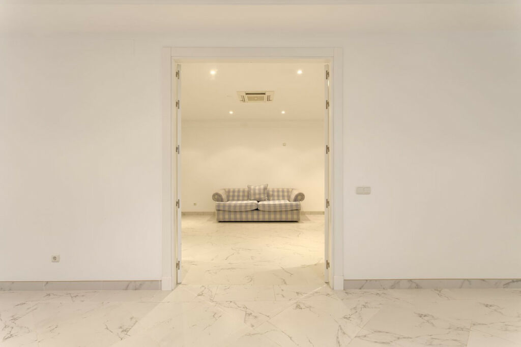 Detached Villa Los Flamingos Málaga - image 45