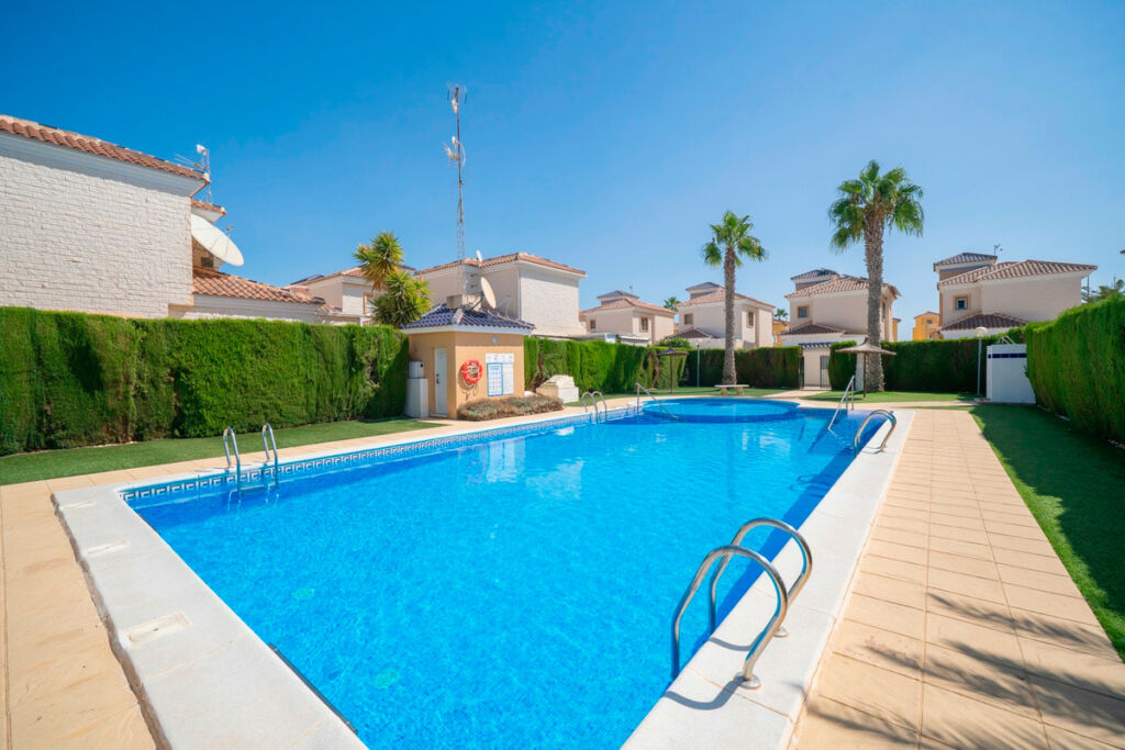 Townhouse Guardamar del Segura Alicante - image 45
