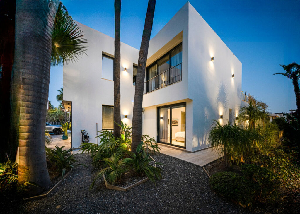Detached Villa Nueva Andalucía Málaga - image 45