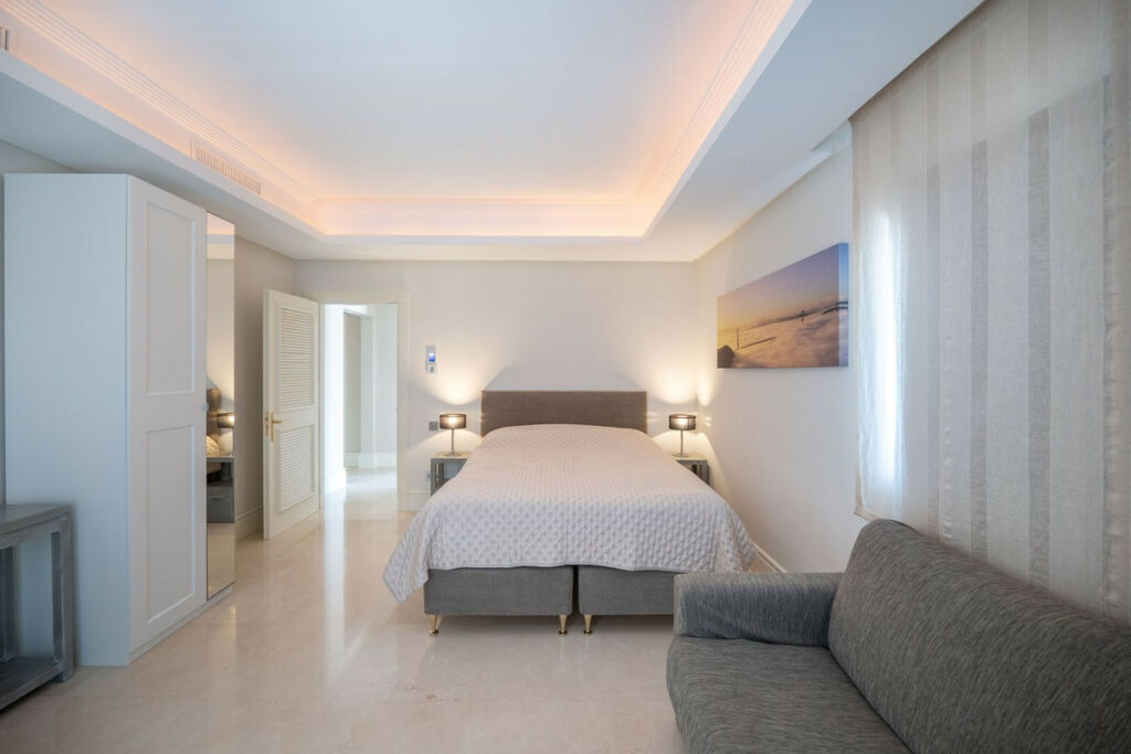 Detached Villa Marbella Málaga - image 45