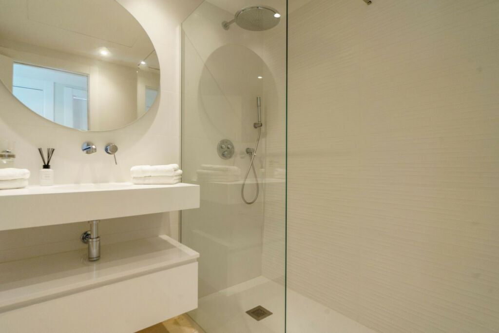 Middle Floor Apartment Benahavís Málaga - image 45