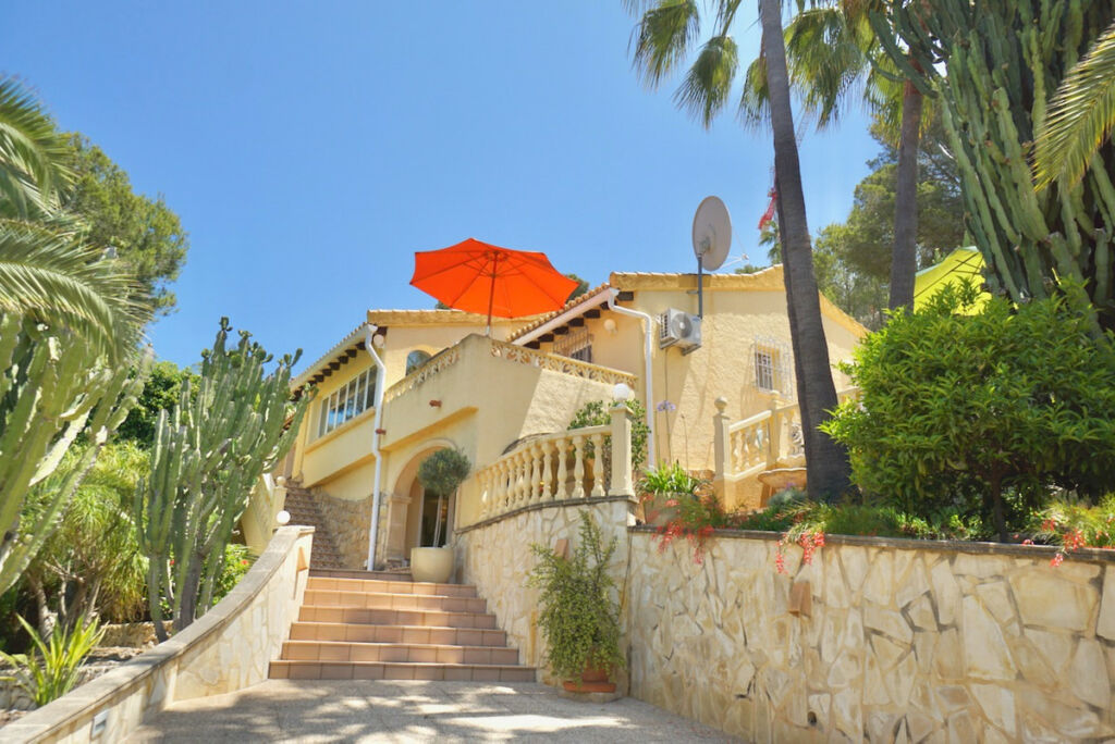 Detached Villa Moraira Alicante - image 45