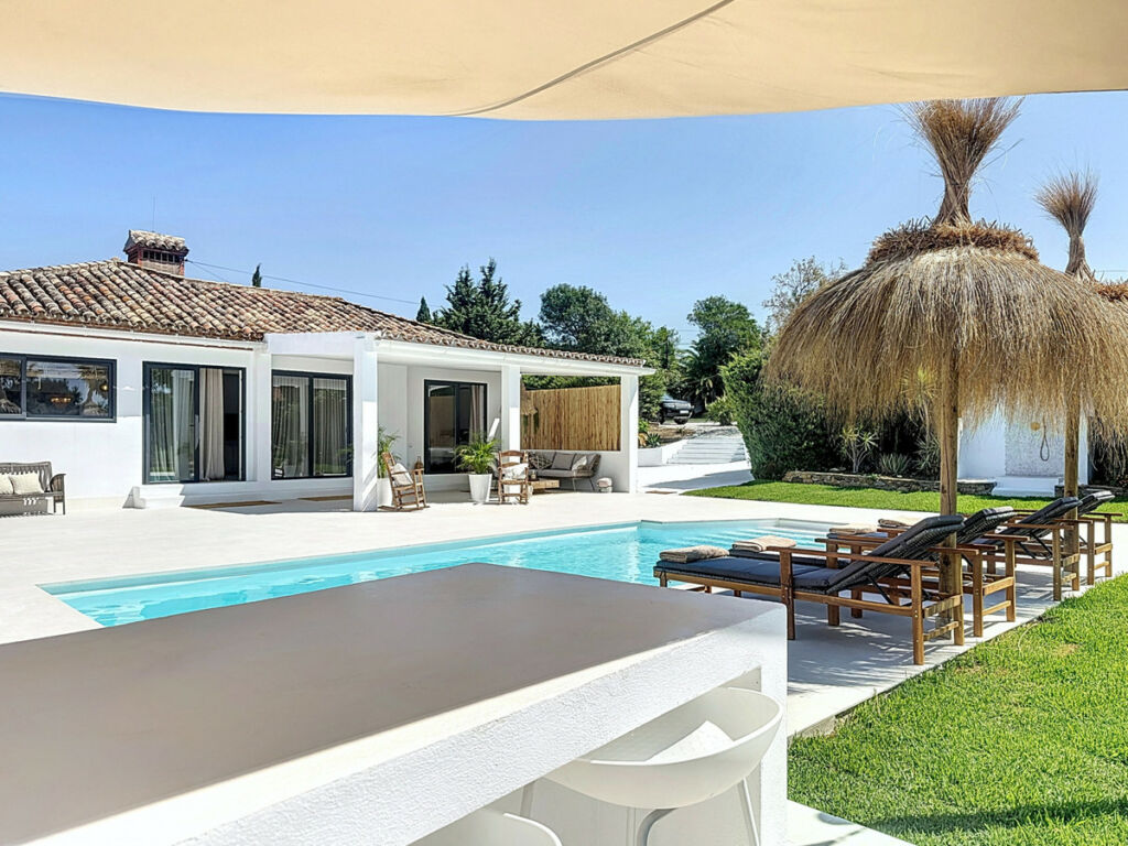 Detached Villa Estepona Málaga - image 45