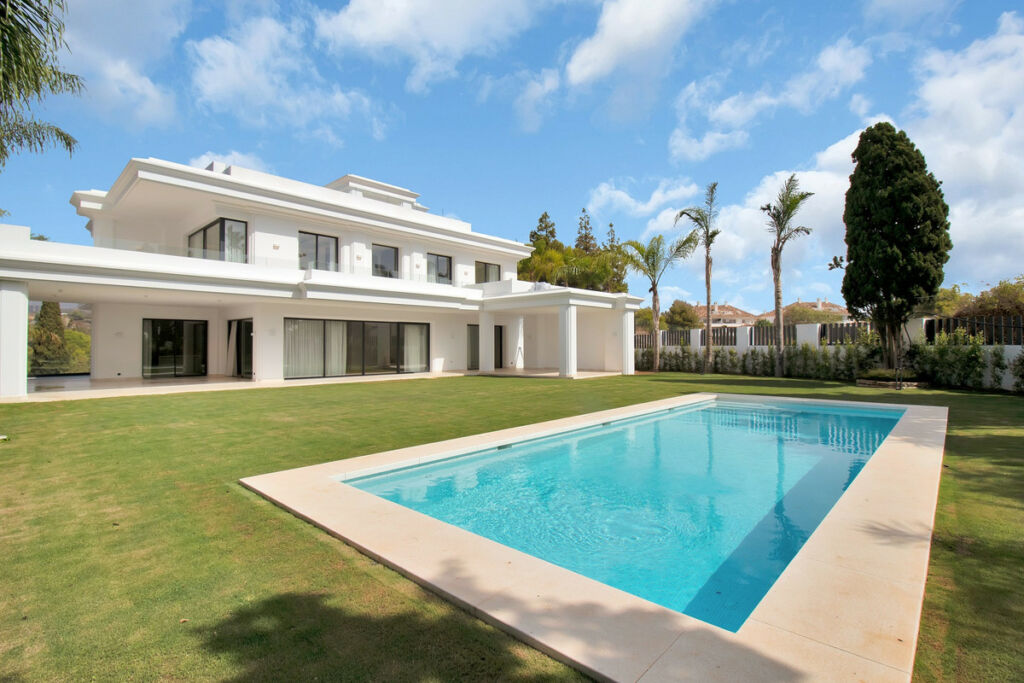 Detached Villa The Golden Mile Málaga - image 46