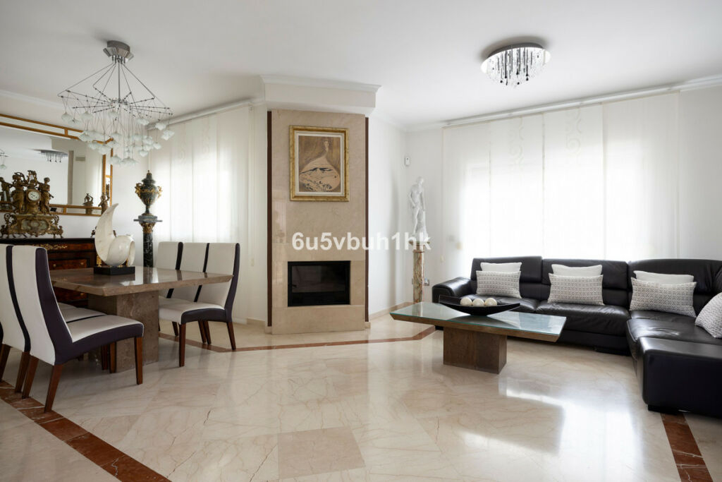 Detached Villa Sierrezuela Málaga - image 46