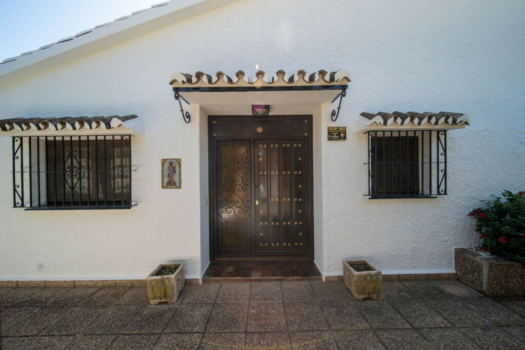 Detached Villa Fuengirola Málaga - image 46