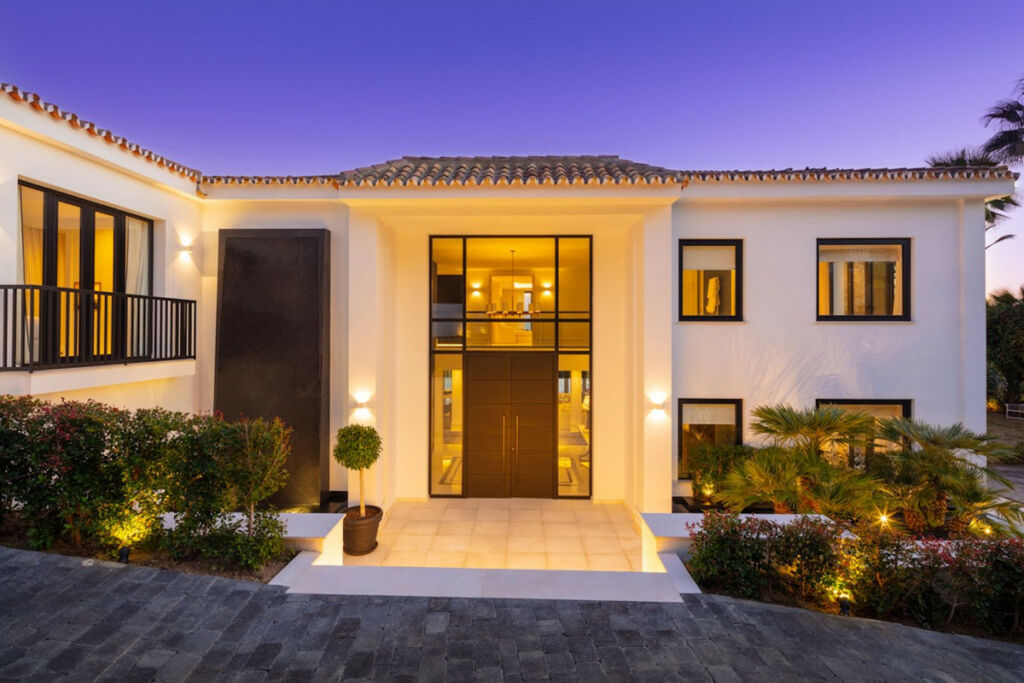 Detached Villa Nueva Andalucía Málaga - image 46