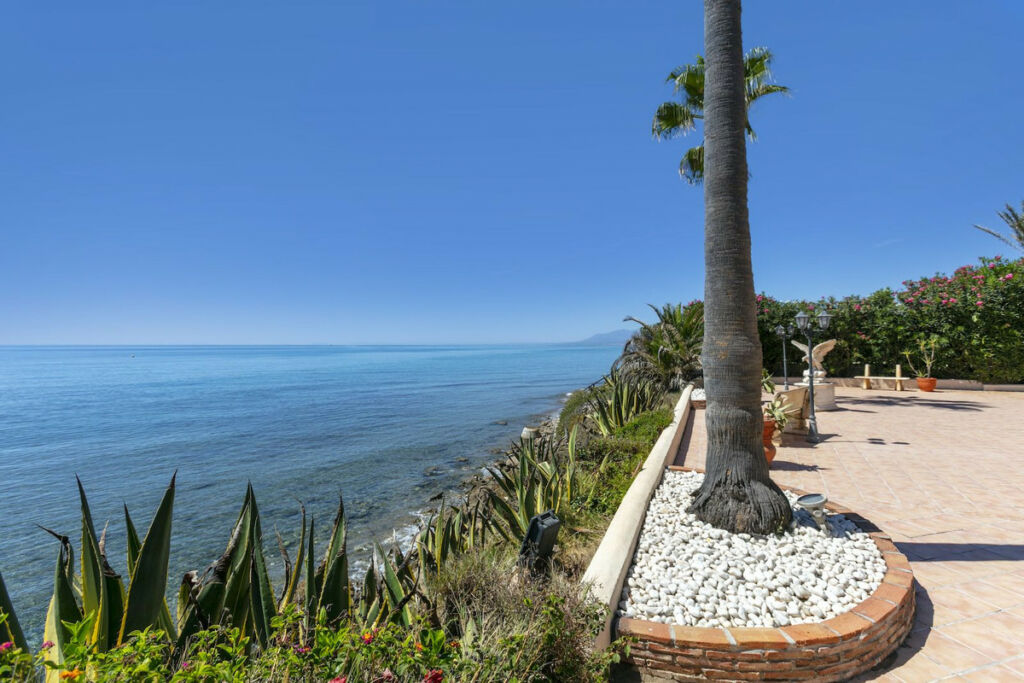 Detached Villa Marbesa Málaga - image 14