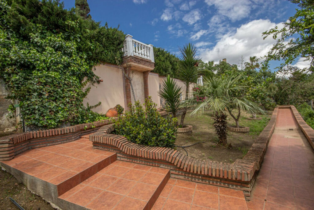 Detached Villa Estepona Málaga - image 46
