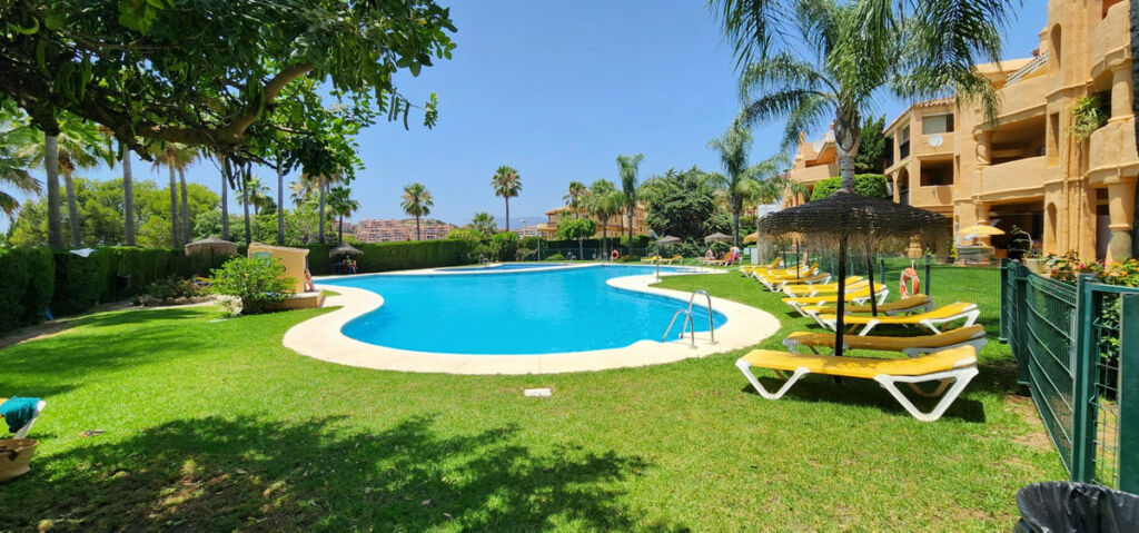 Middle Floor Apartment Calahonda Málaga - image 47