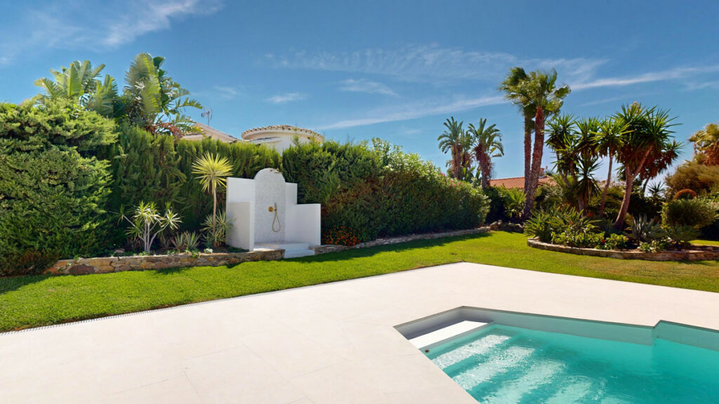 Detached Villa Estepona Málaga - image 47