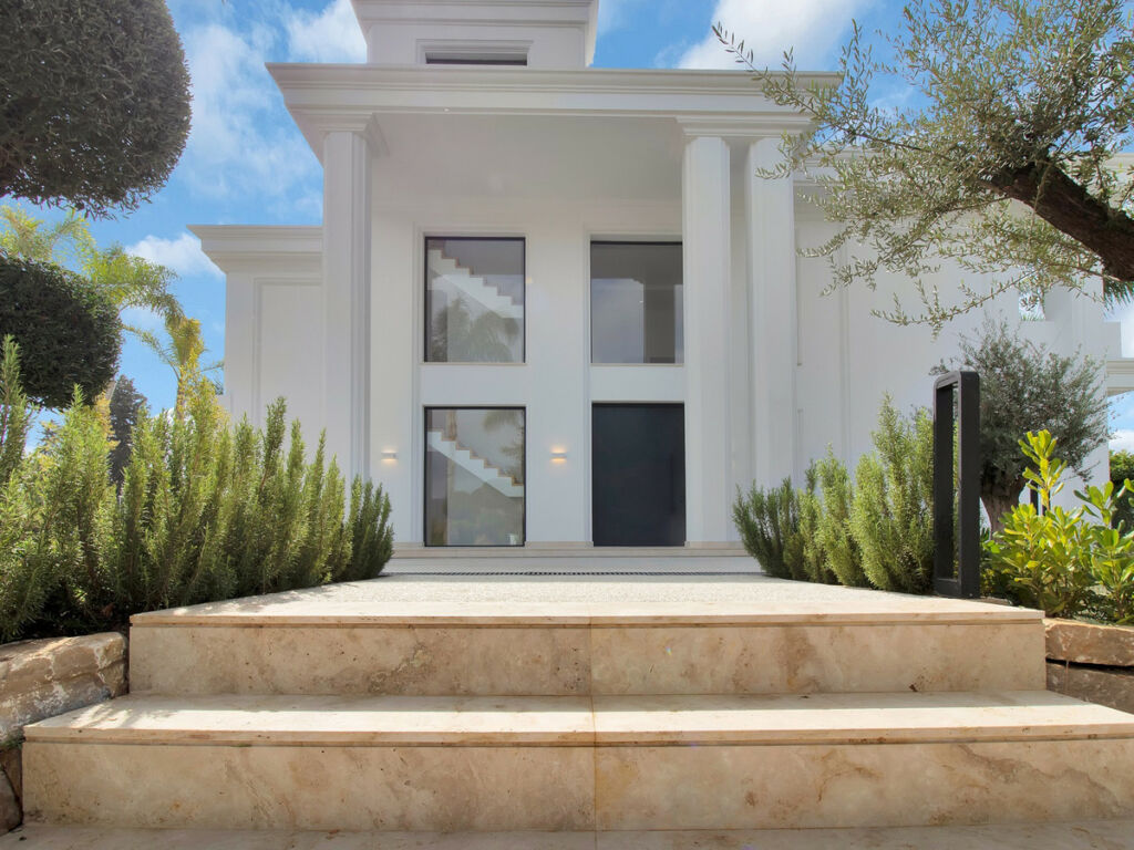 Detached Villa The Golden Mile Málaga - image 47
